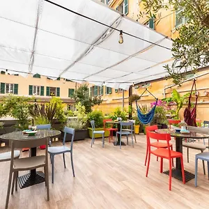 Hotel Britannia, Janov