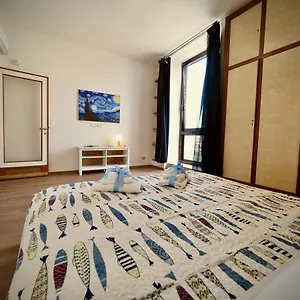 Appartement Dimora Sottoripa 87b Di Fronte All'acquario - Genovabnb It, Gênes