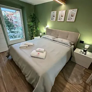 Apartment Bel Fiore Deluxe, Genua