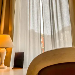 Hotel Liberty, Janov