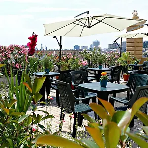 Hotel Bellevue, Janov